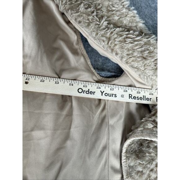 Altar'd State Womens‎ Brown Open Front Faux Fur Sleeveless Vest Size Small - Picture 6 of 10